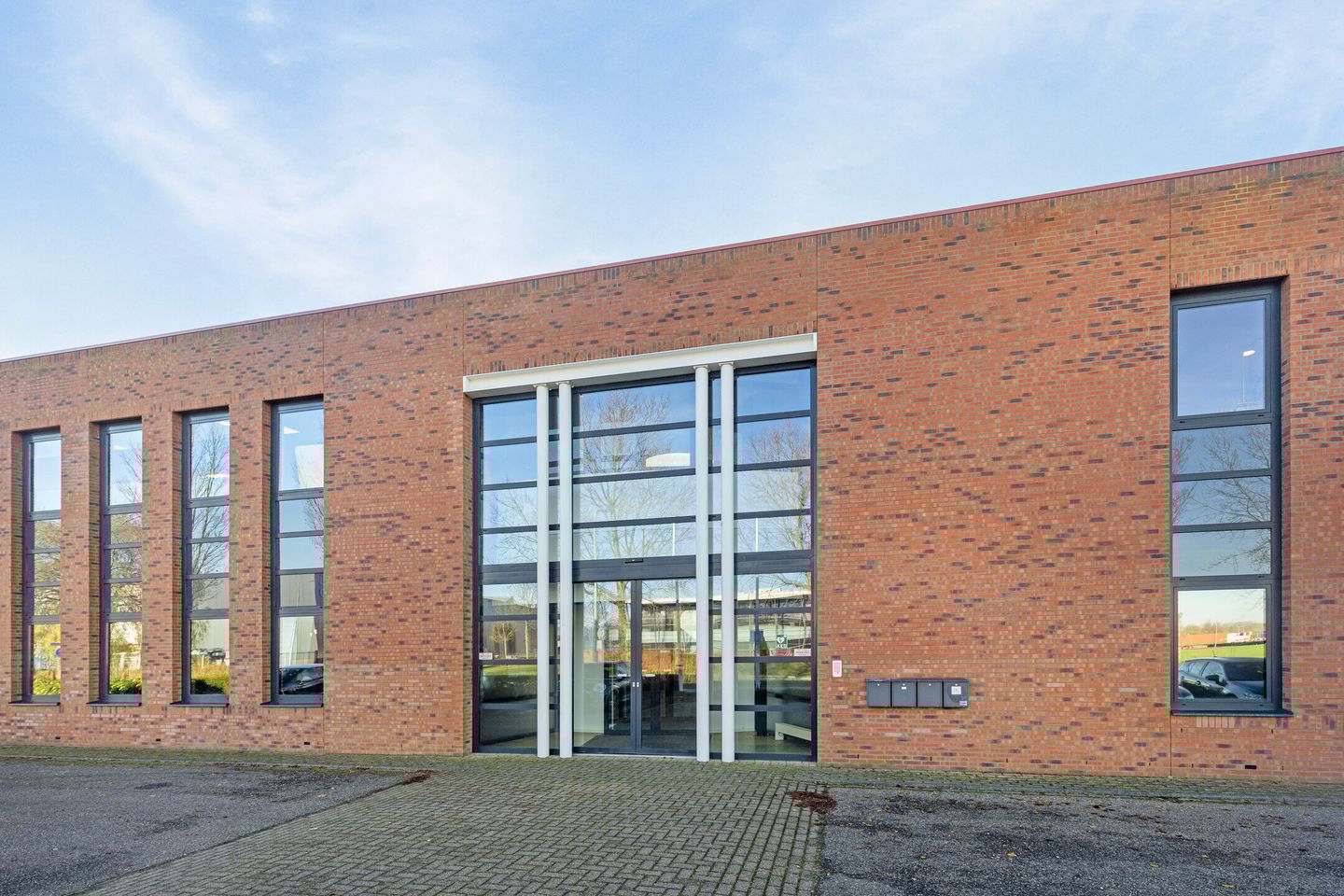 Bekijk foto 2 van Alexander Bellstraat 16