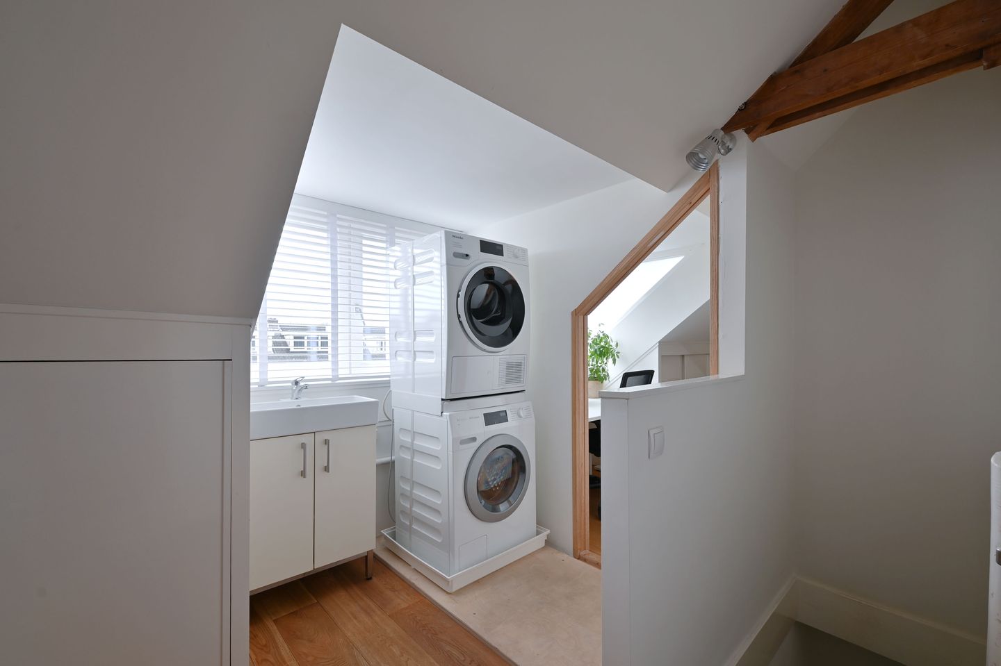 Foto 20 van Wolfert van Borsselenweg 112