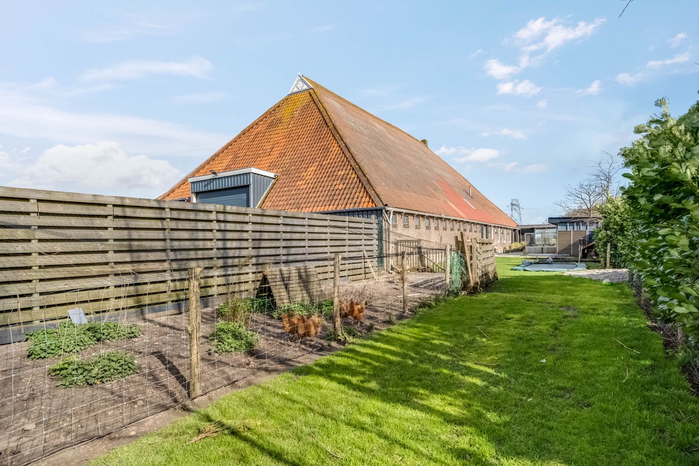 Foto 35 van Straatweg 1