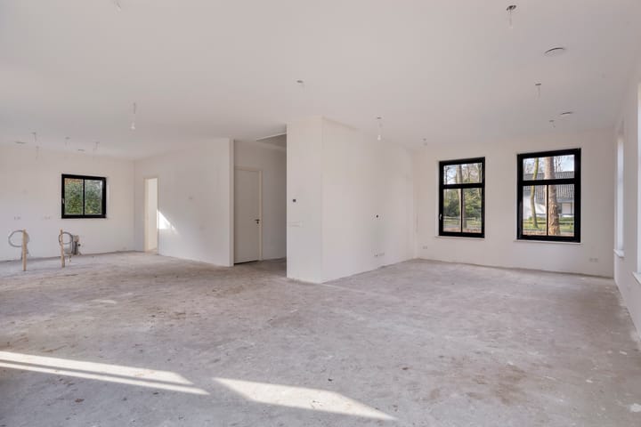 Photo 2 of Jacob van Lenneplaan 39-A