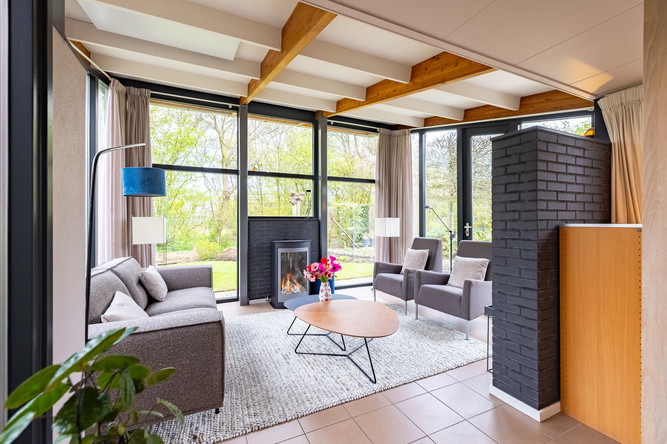 Foto 3 van Koemate 102