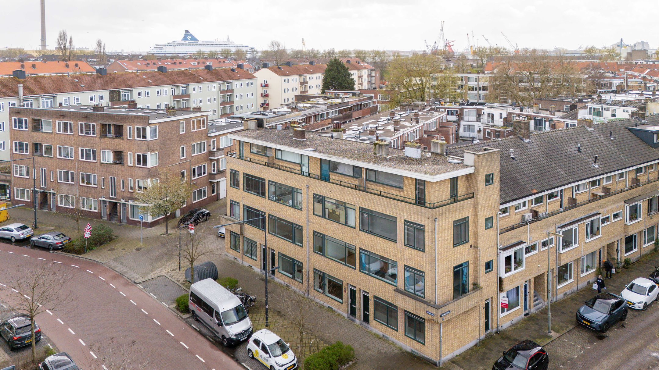 Photo 36 of Lorentzlaan 19-B