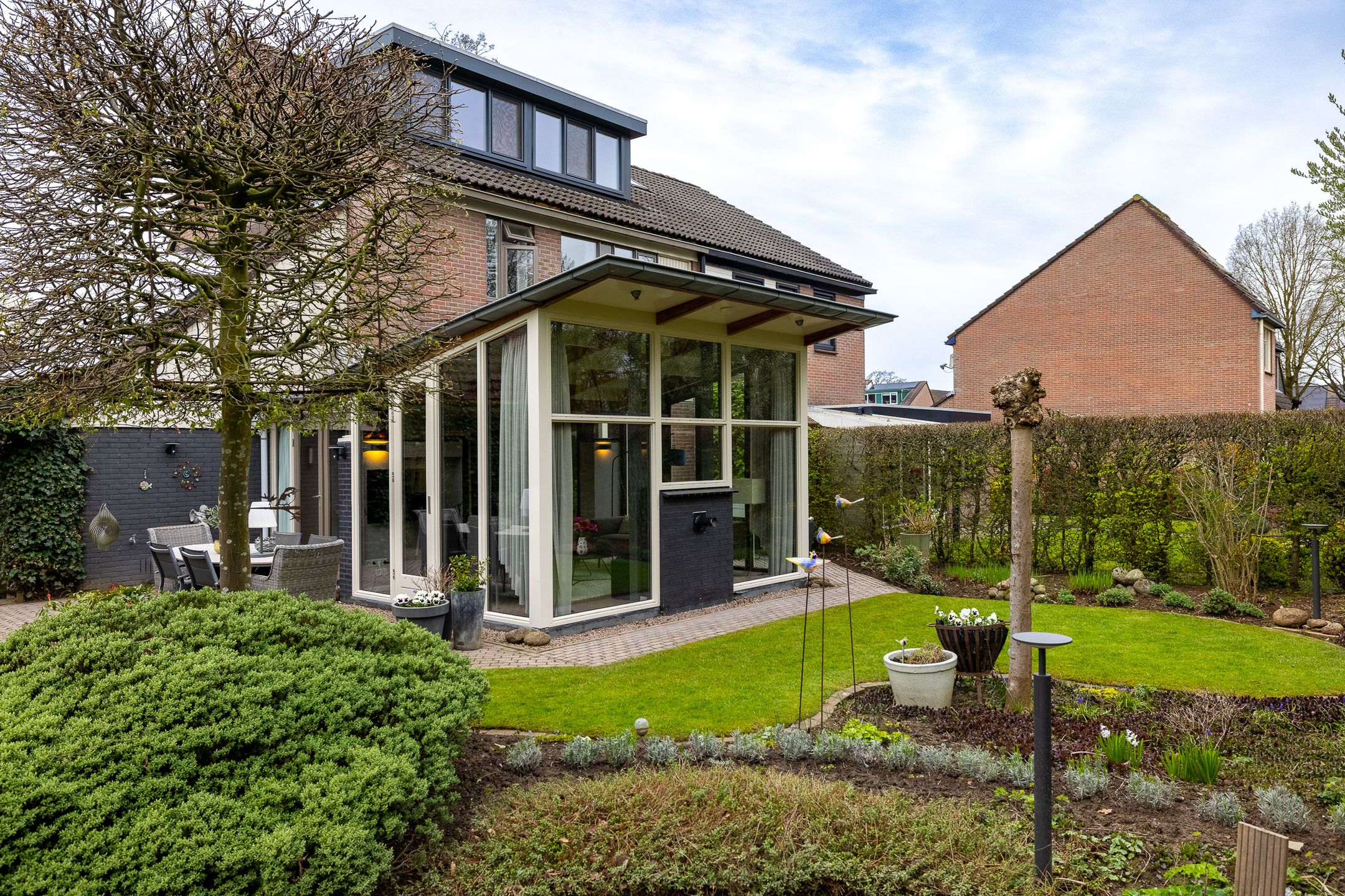 Foto 24 van Koemate 102