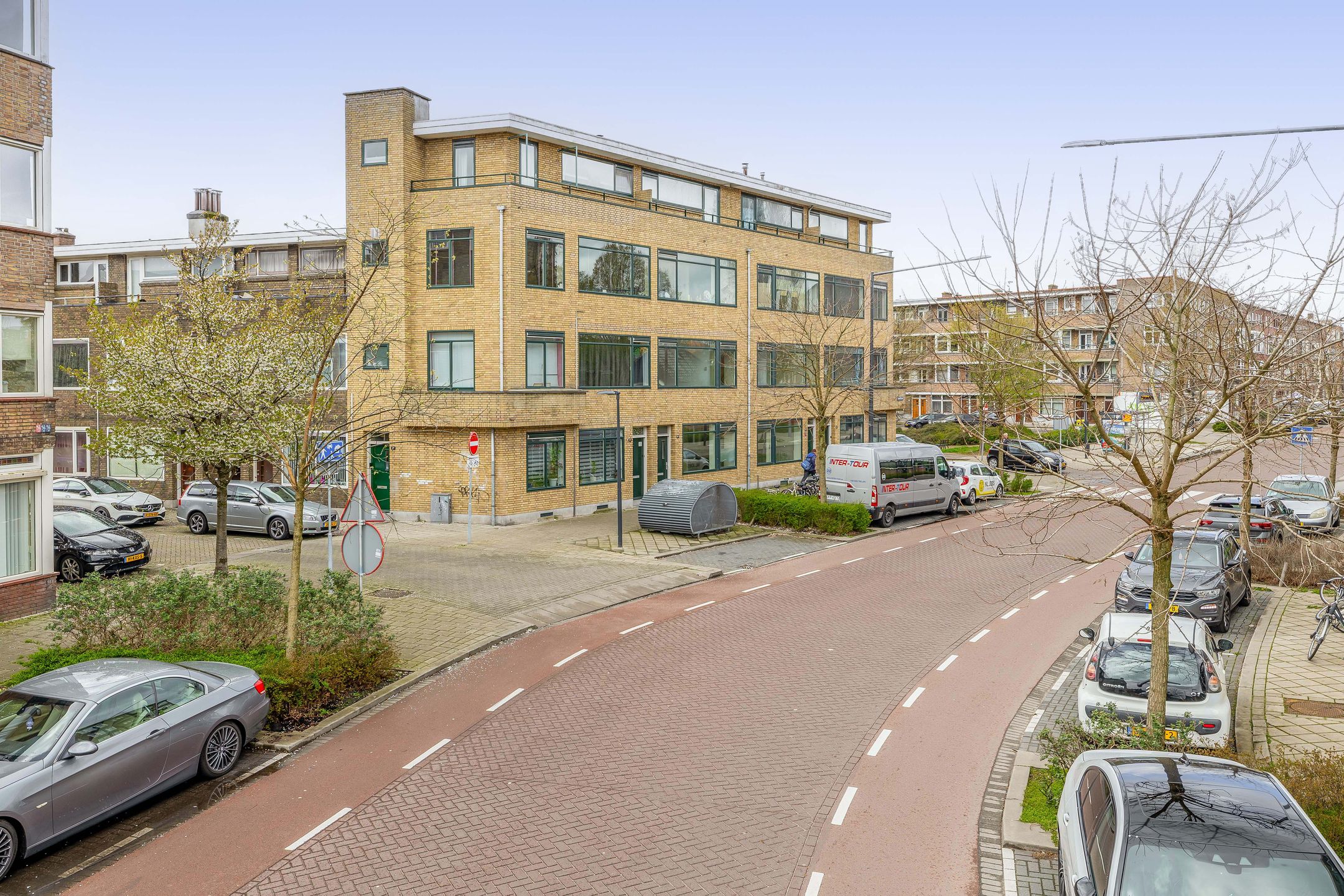 Photo 33 of Lorentzlaan 19-B