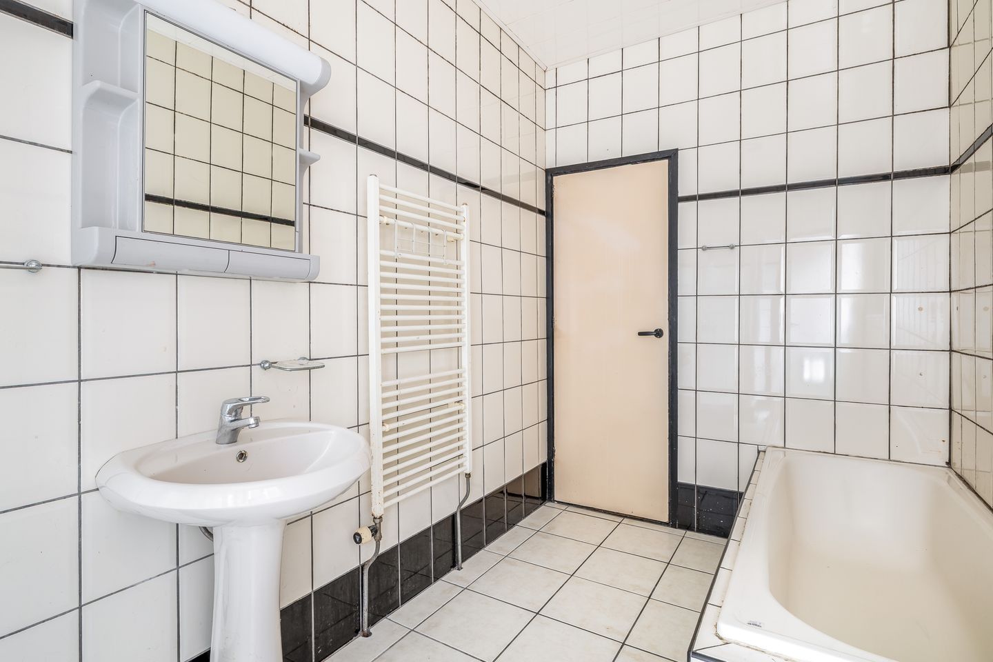 Photo 25 of Lorentzlaan 19-B