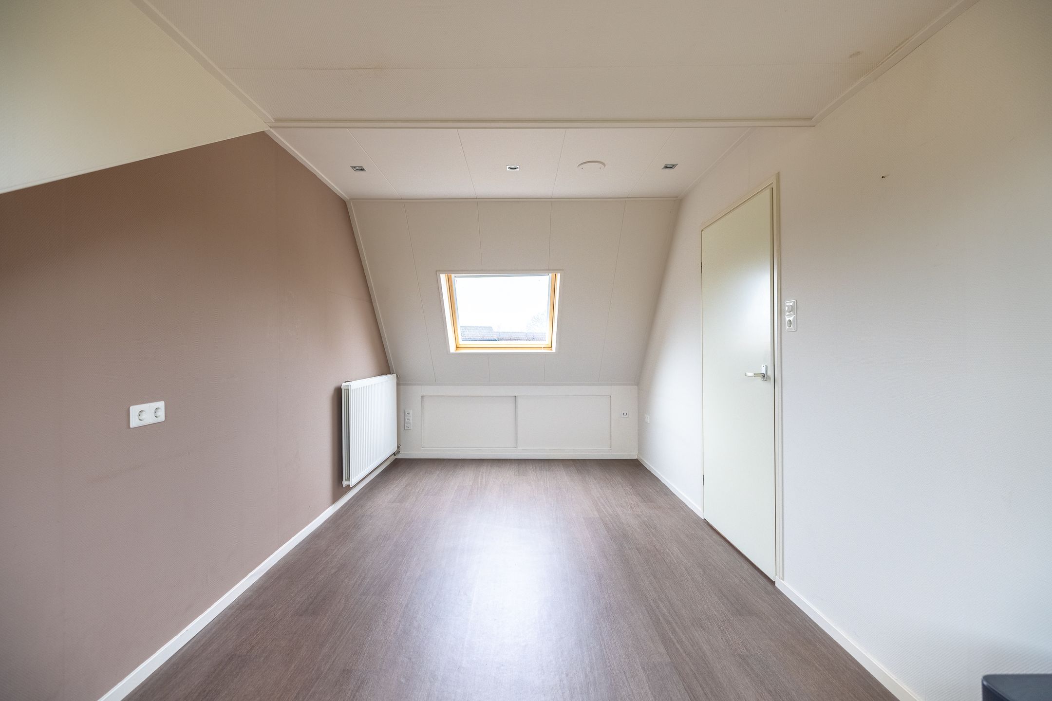 Foto 45 van Koemate 102