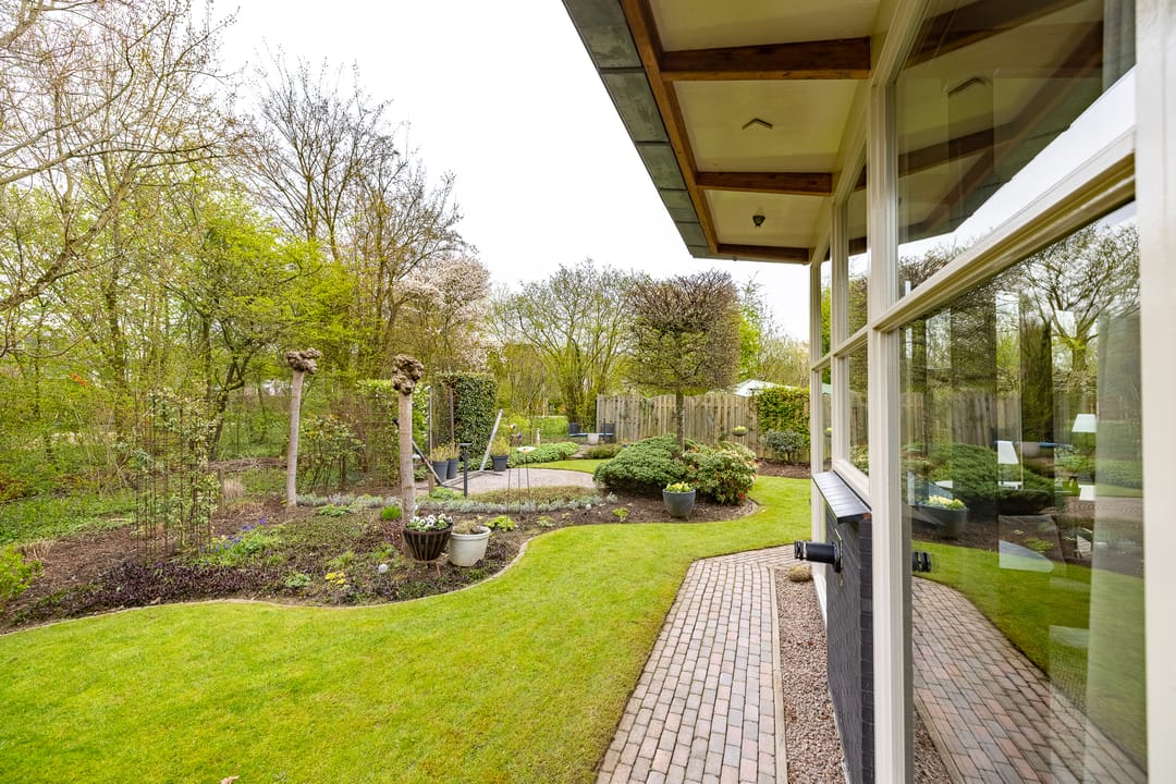 Foto 26 van Koemate 102