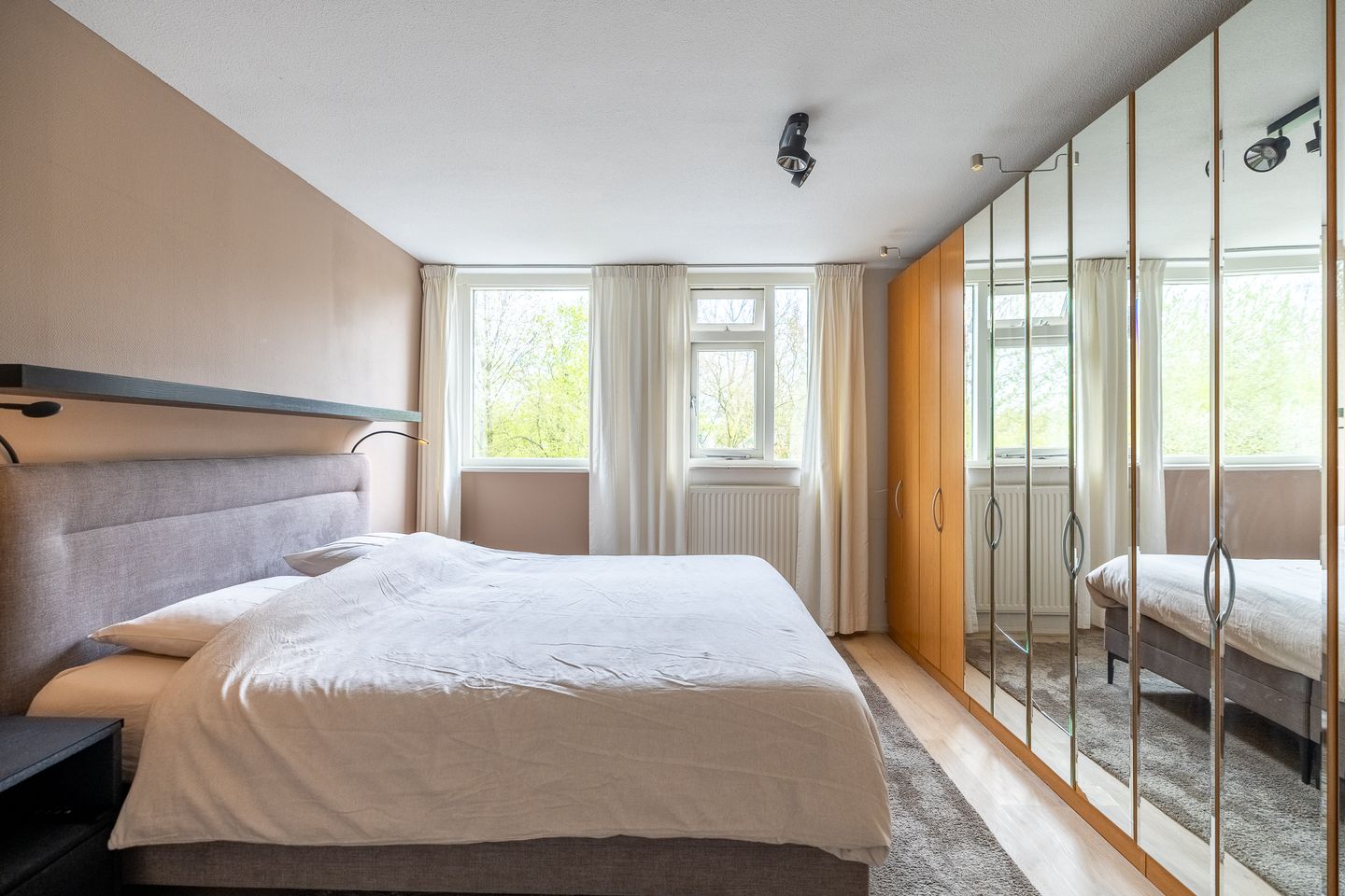 Foto 35 van Koemate 102