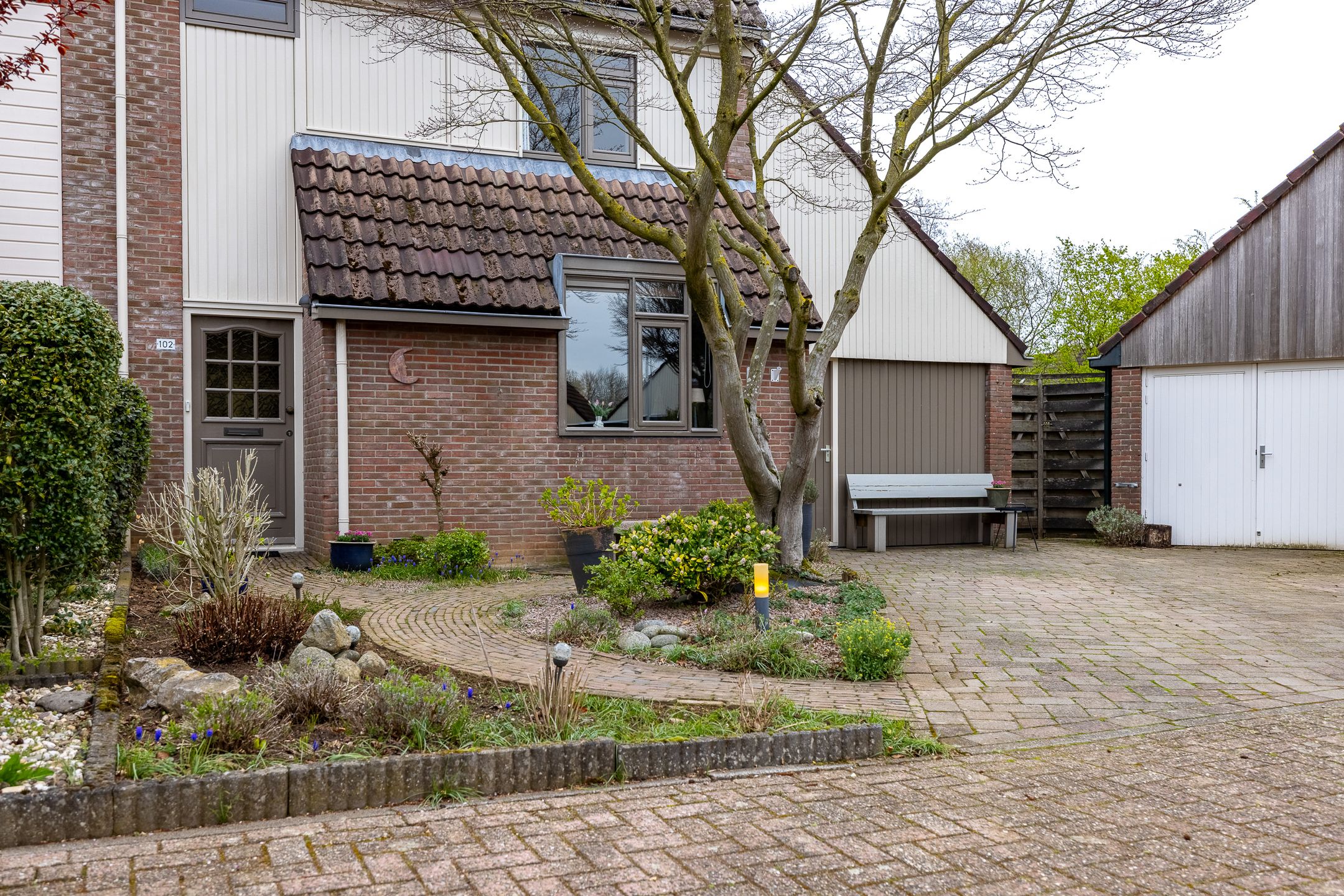 Foto 27 van Koemate 102