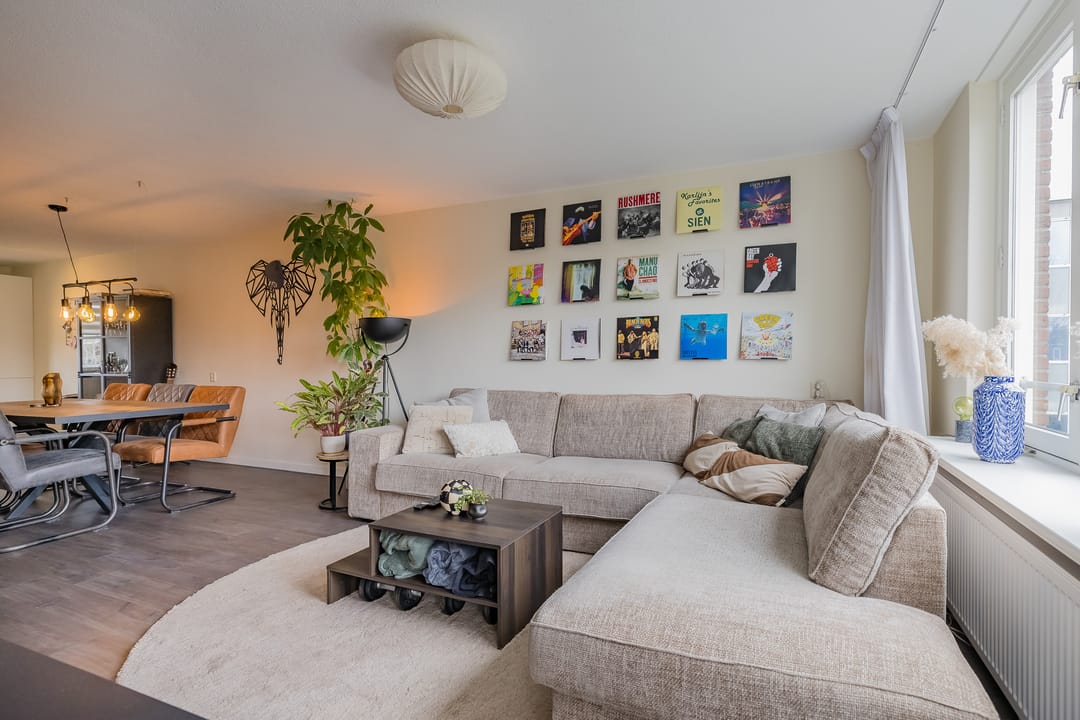 Foto 2 van Poortwachter 102