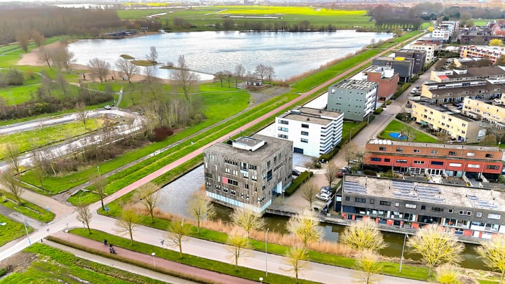 Photo 2 of L. Springerstraat 252