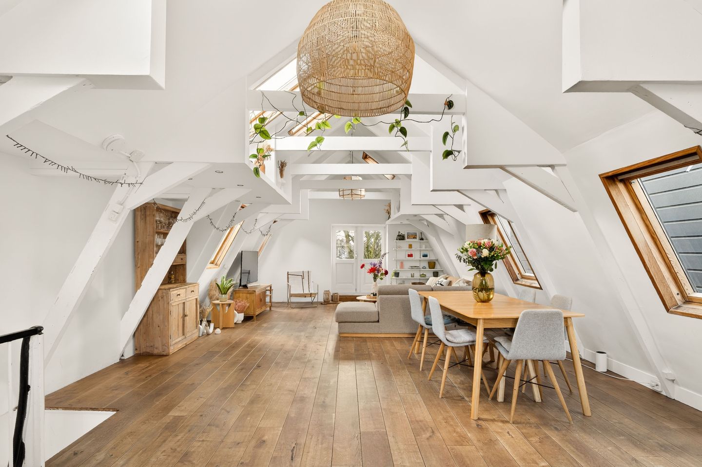 Foto 14 van Eerste Van der Helststraat 57-3