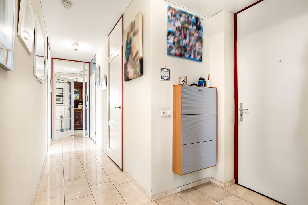 Photo 17 of L. Springerstraat 252