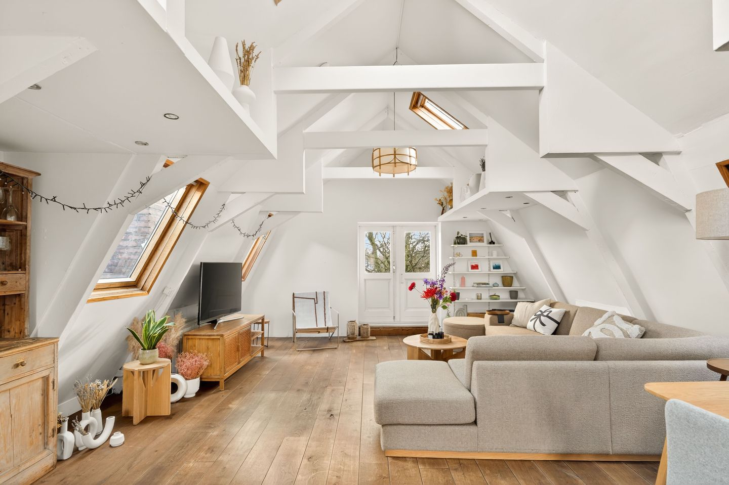 Foto 10 van Eerste Van der Helststraat 57-3