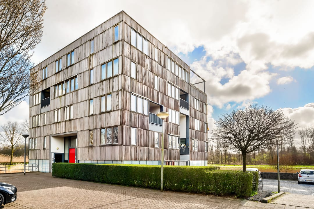 Photo 8 of L. Springerstraat 252