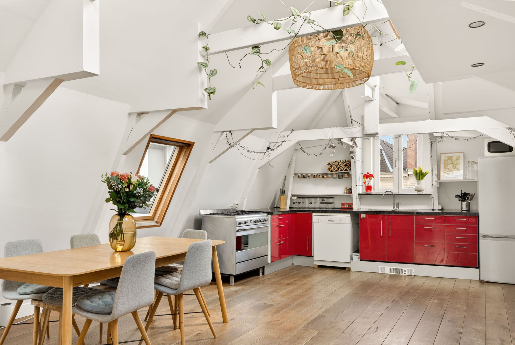 Foto 18 van Eerste Van der Helststraat 57-3