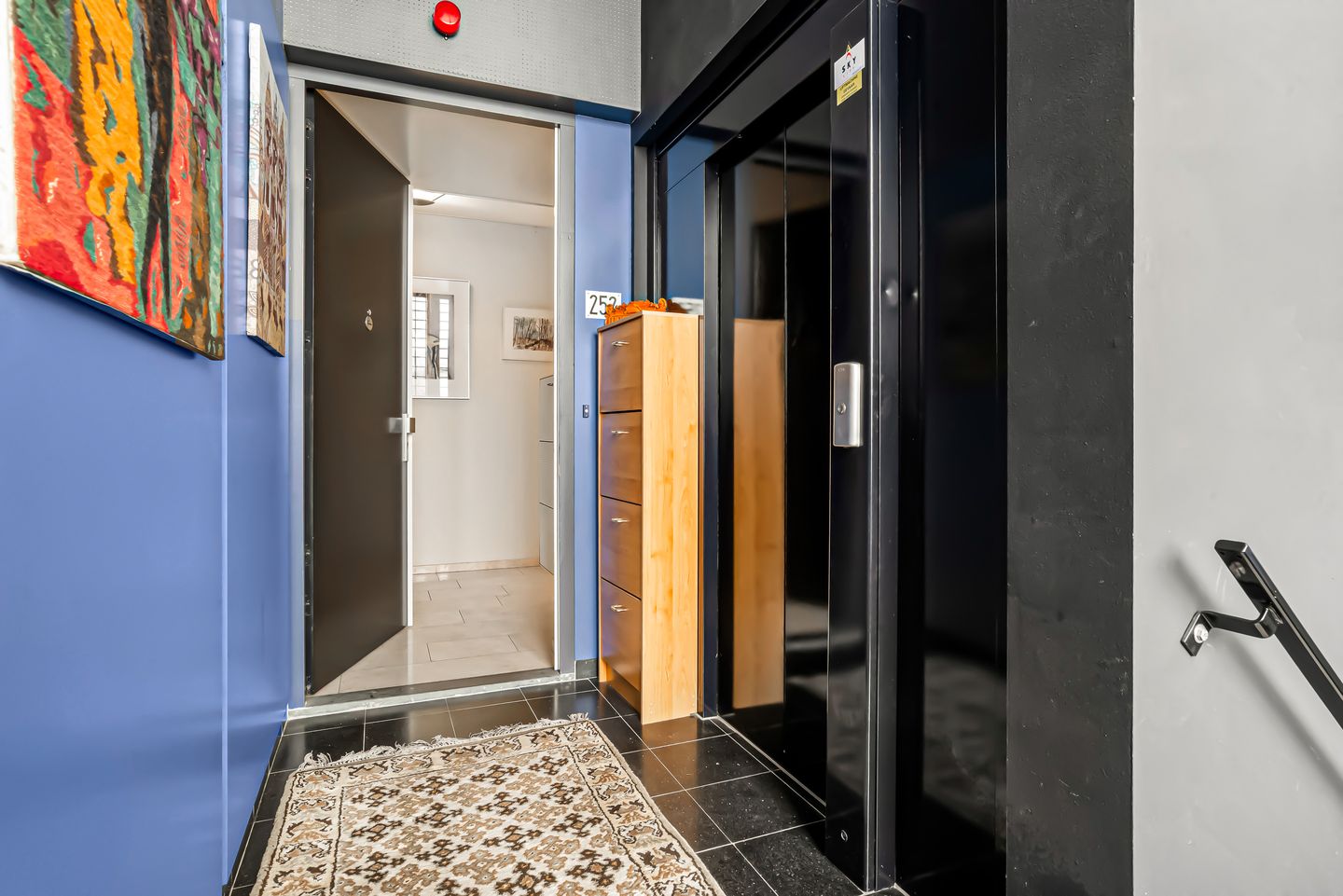 Photo 14 of L. Springerstraat 252