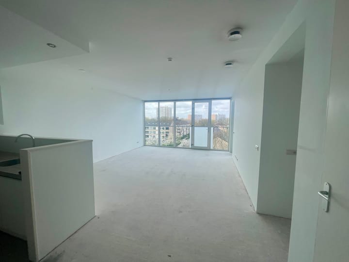 Photo 2 of Klaroenstraat 87