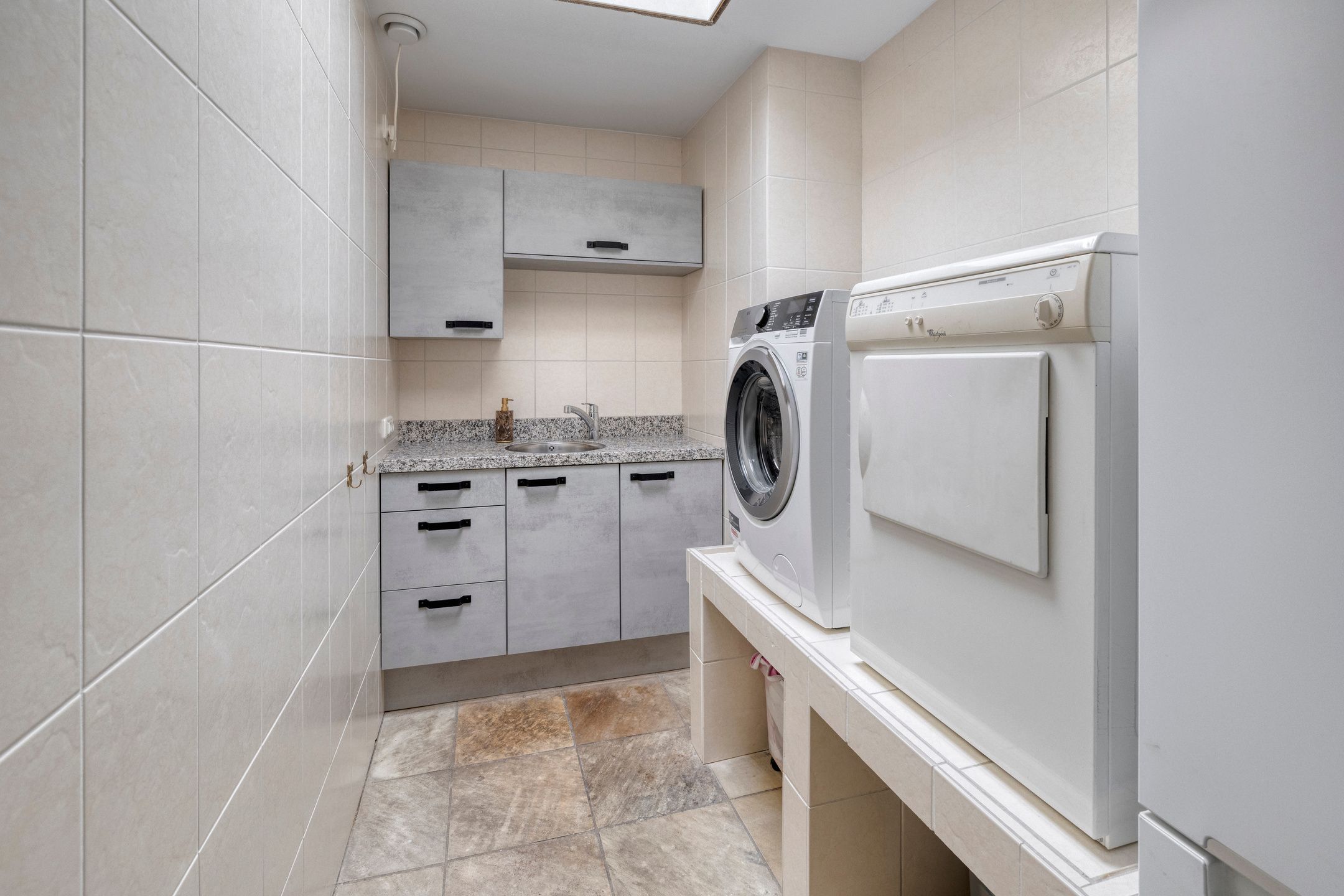 Foto 18 van Schout van Lyndenstraat 6