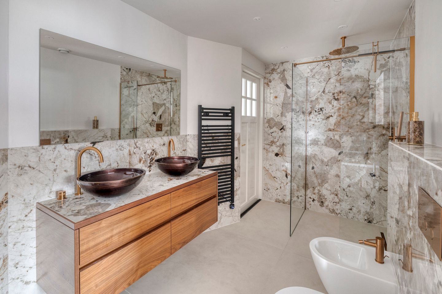 Foto 25 van Schout van Lyndenstraat 6