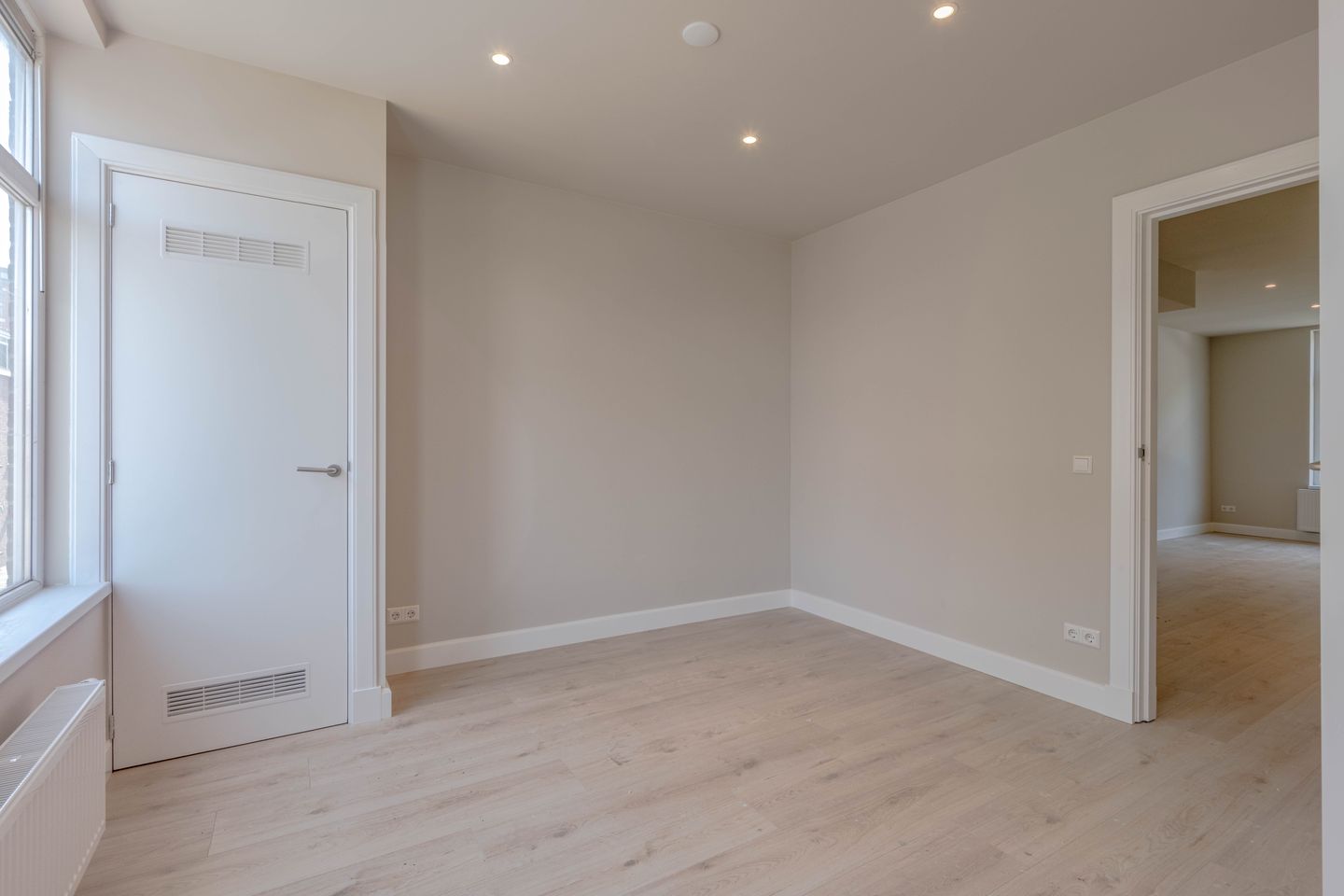 Photo 14 of Narcissenstraat 67-EBOL