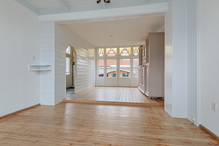 Photo 2 of Oostzijde 422