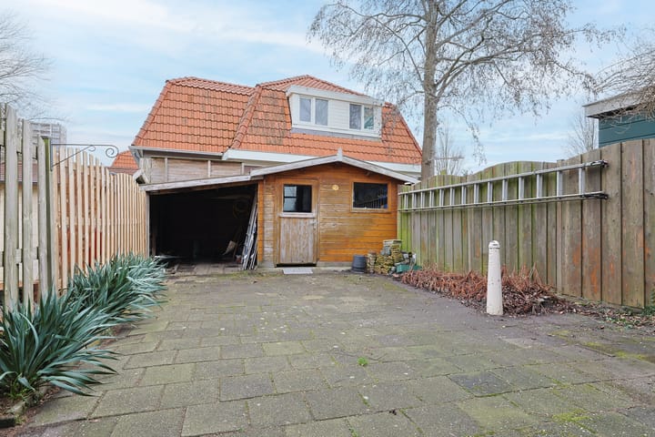 Photo 4 of Oostzijde 422