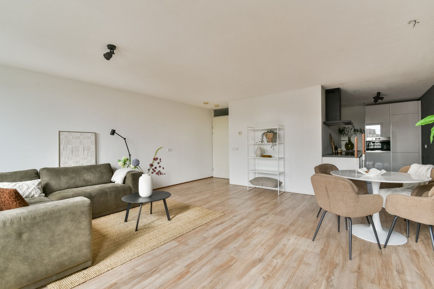 Foto 10 van Valkenburgerstraat 22-F