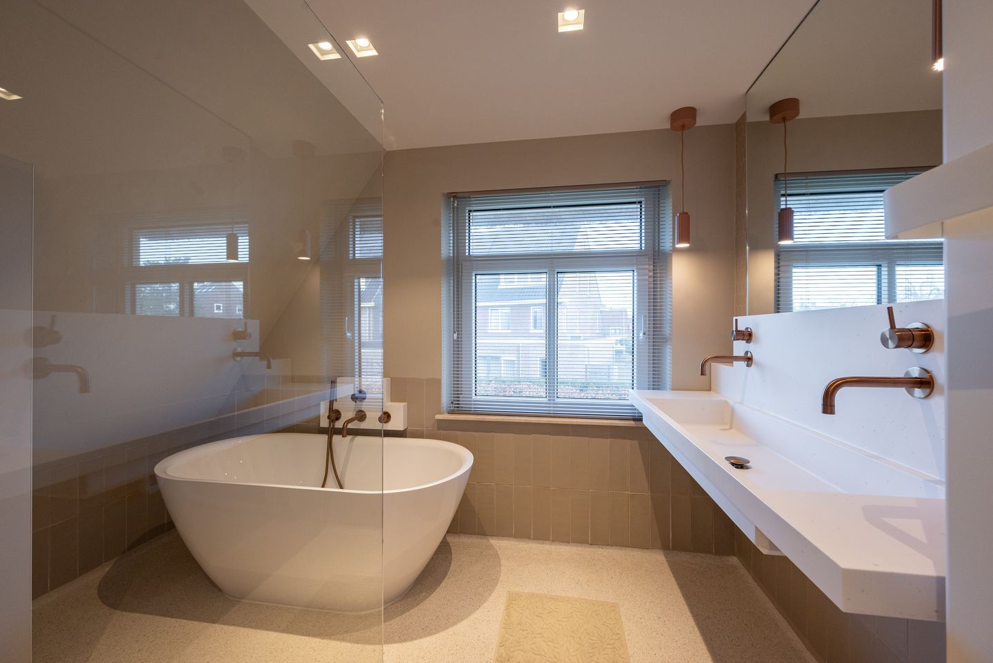 Foto 25 van Van den Endelaan 41