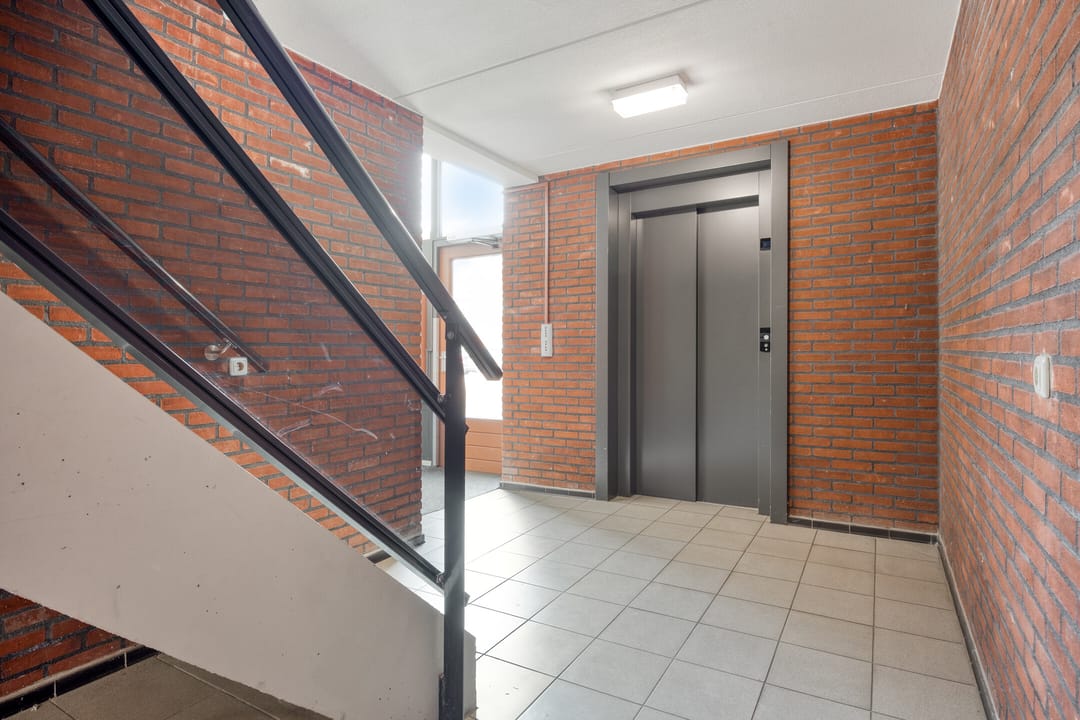 Photo 8 of Rooijsestraat 75