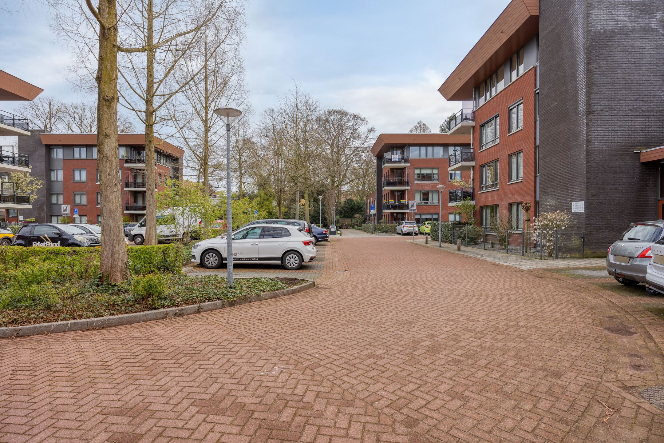 Photo 6 of Rooijsestraat 75