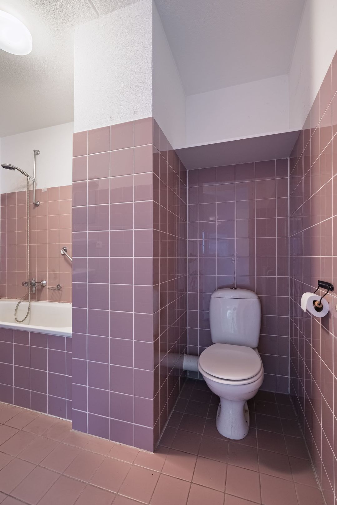 Compact starter apartment with balcony near Wageningen city centre and university campus — 17