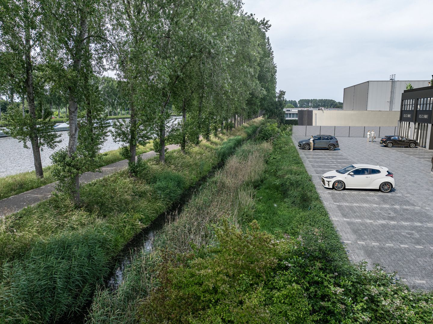 Bekijk foto 3 van Flevolaan 5