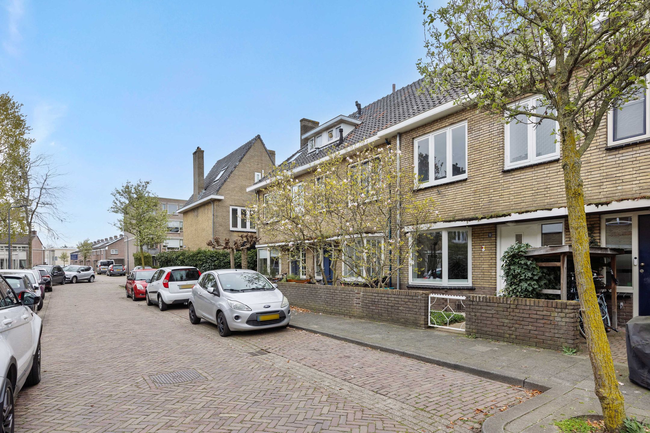 Foto 30 van Leliestraat 13