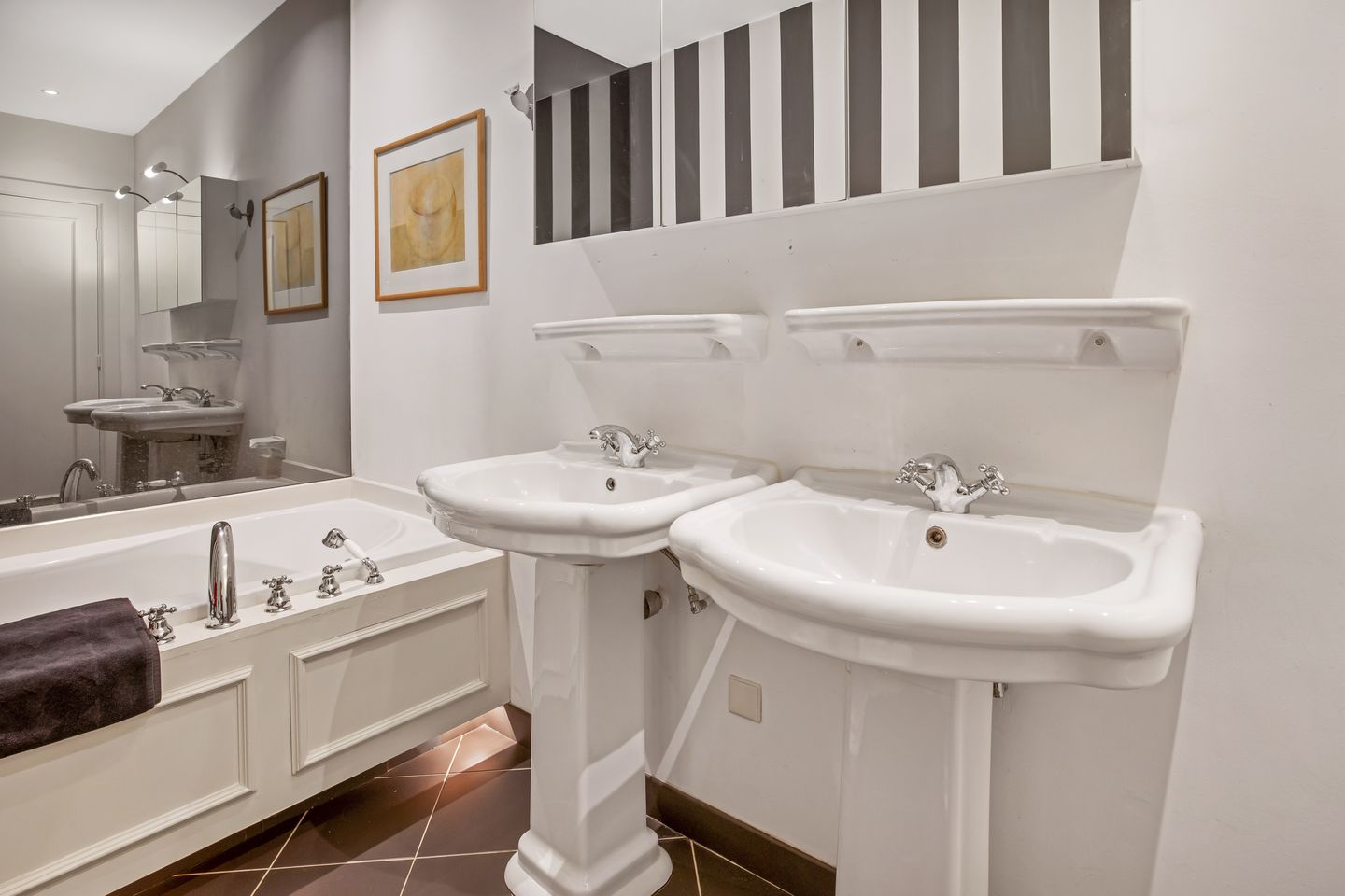 Photo 29 of Johan de Wittstraat 5-A