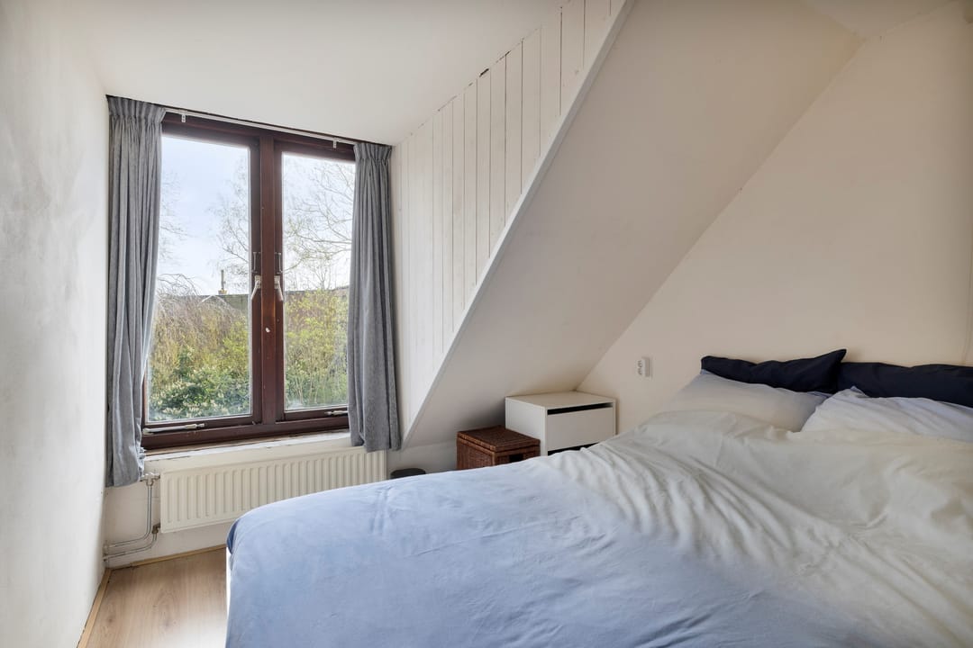 Charming Home with Spacious Garage in Steenbergen Center — 17