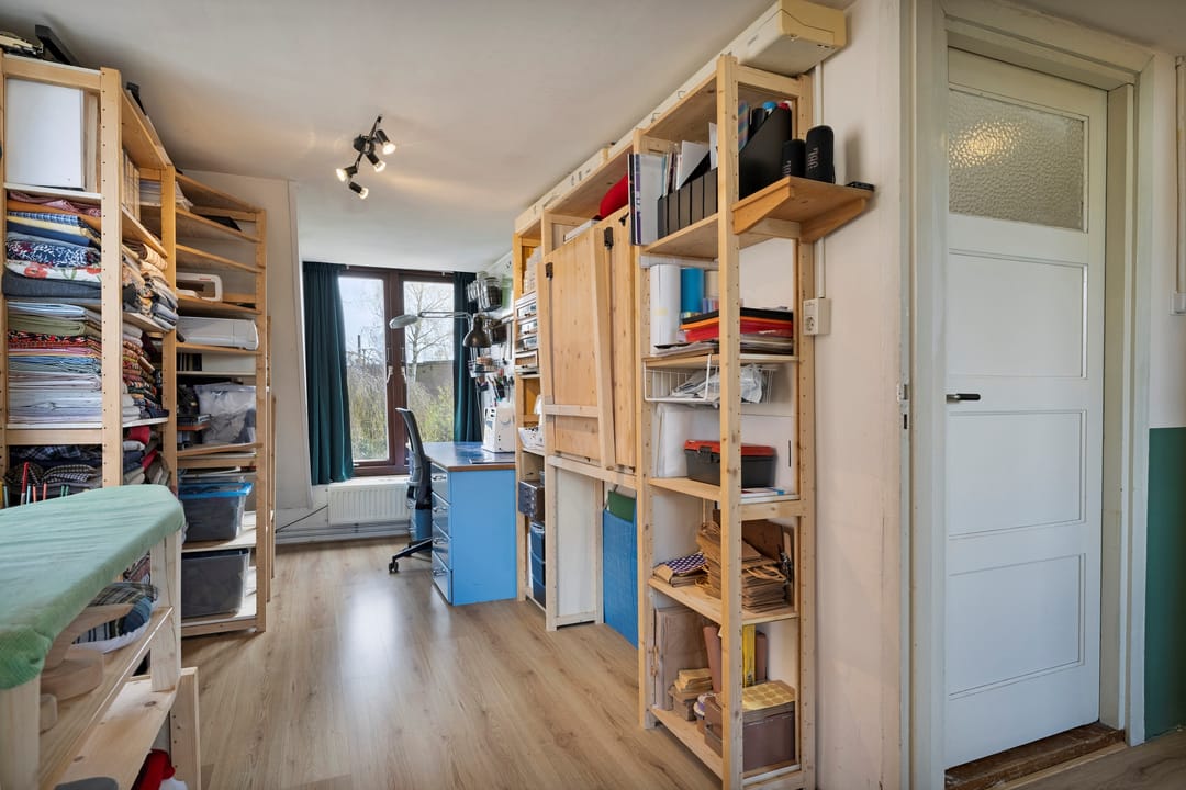 Charming Home with Spacious Garage in Steenbergen Center — 22