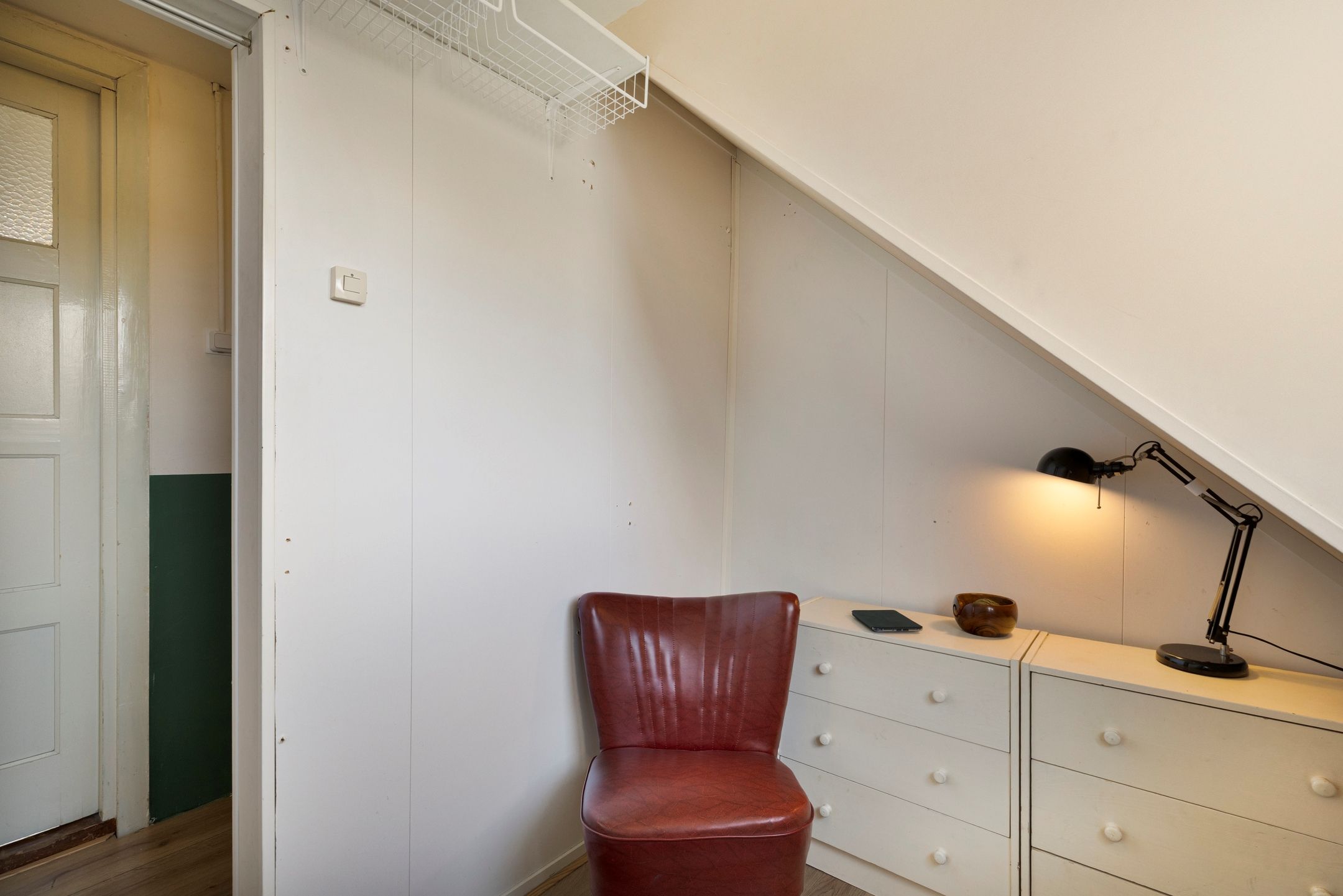 Charming Home with Spacious Garage in Steenbergen Center — 21