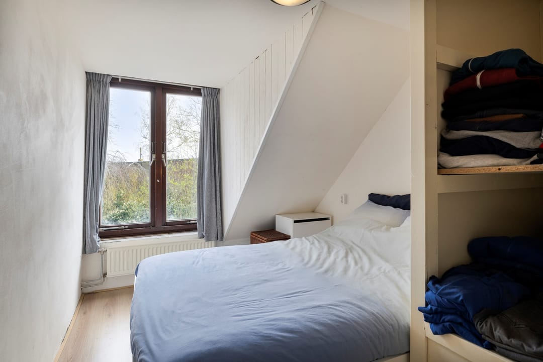 Charming Home with Spacious Garage in Steenbergen Center — 16