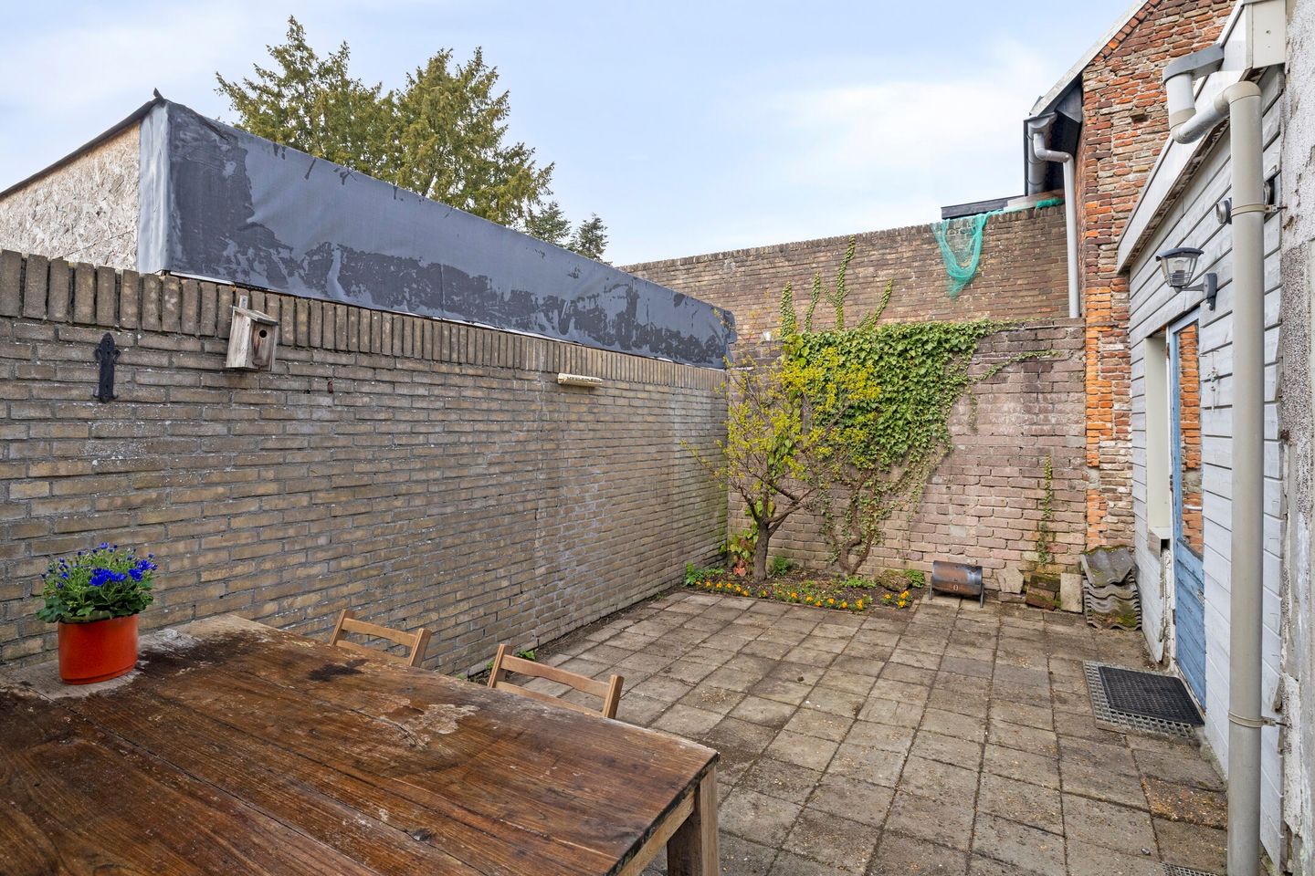 Charming Home with Spacious Garage in Steenbergen Center — 34