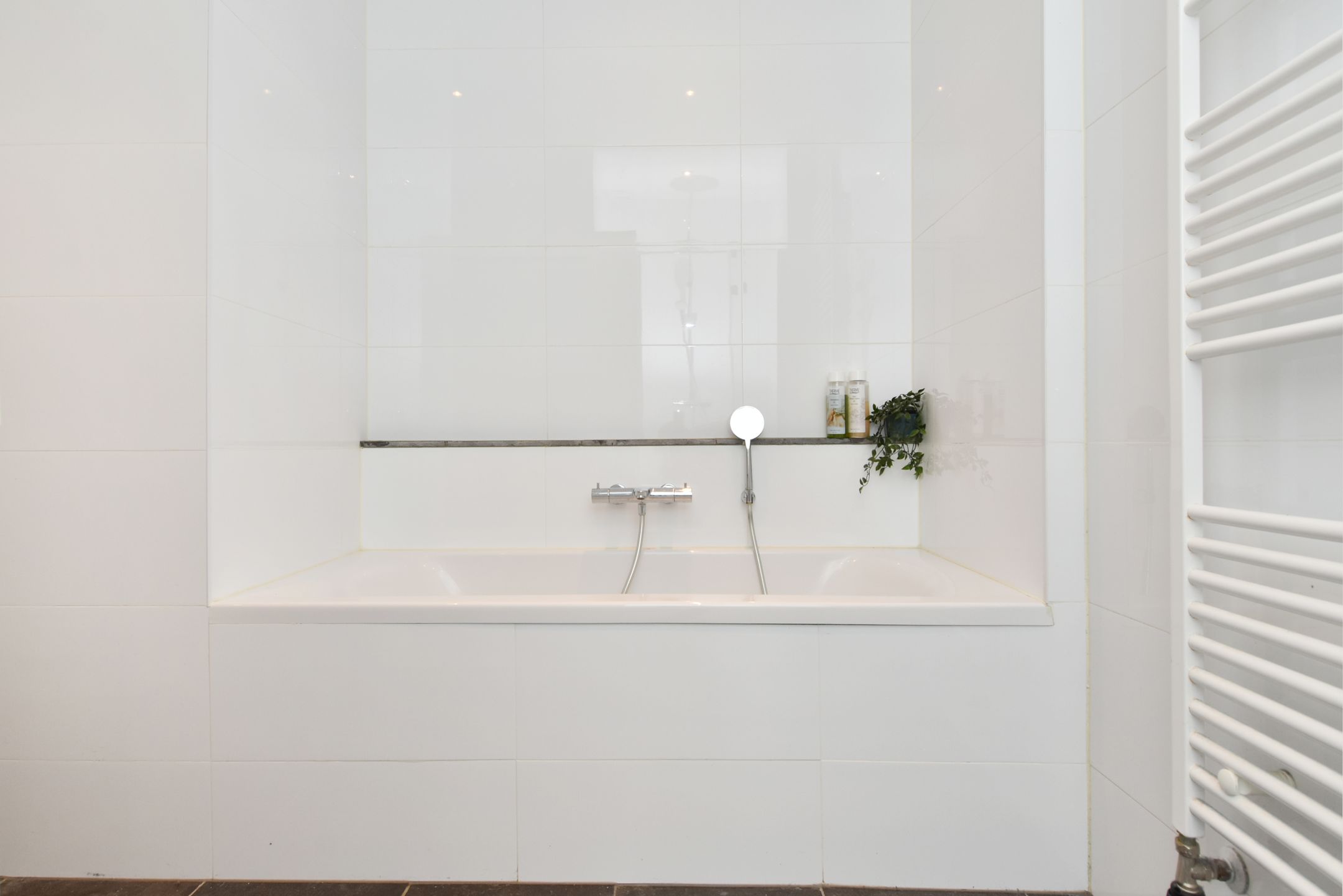 Photo 24 of van Gaesbekestraat 11