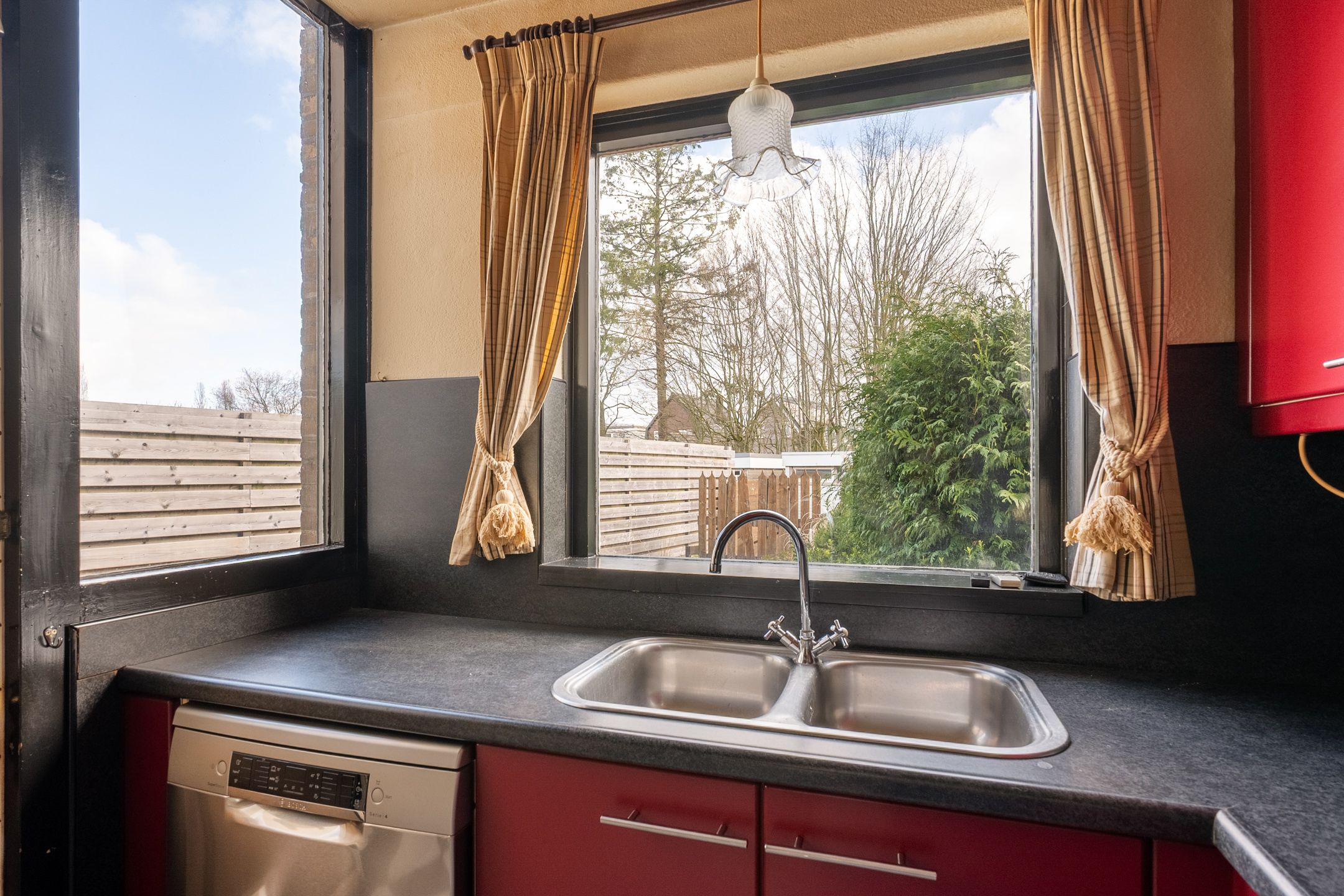 Photo 15 of Treubstraat 21