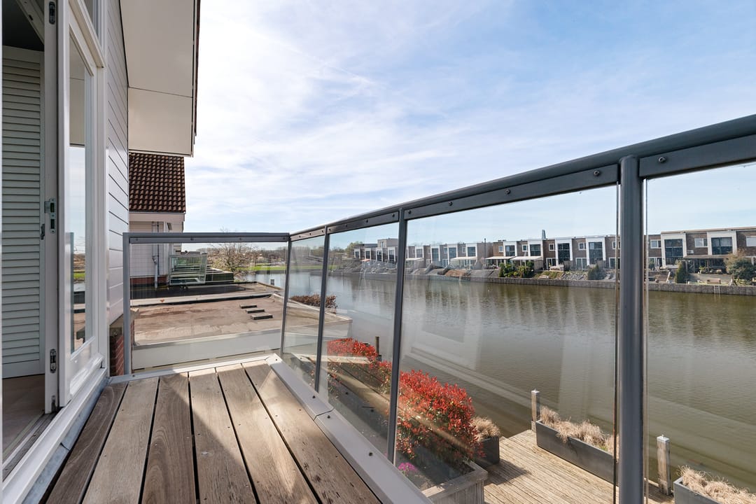 Foto 23 van Forint 13