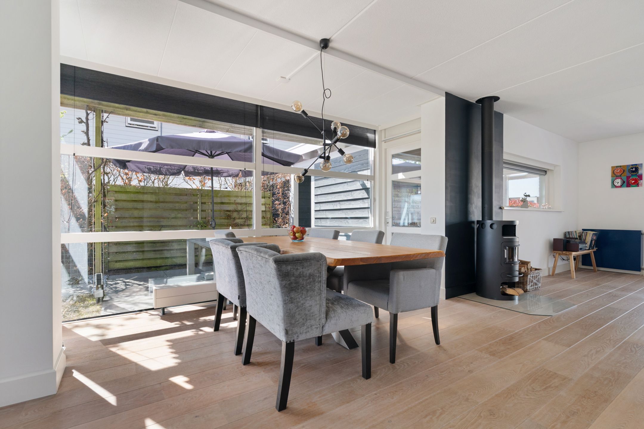 Foto 9 van Forint 13