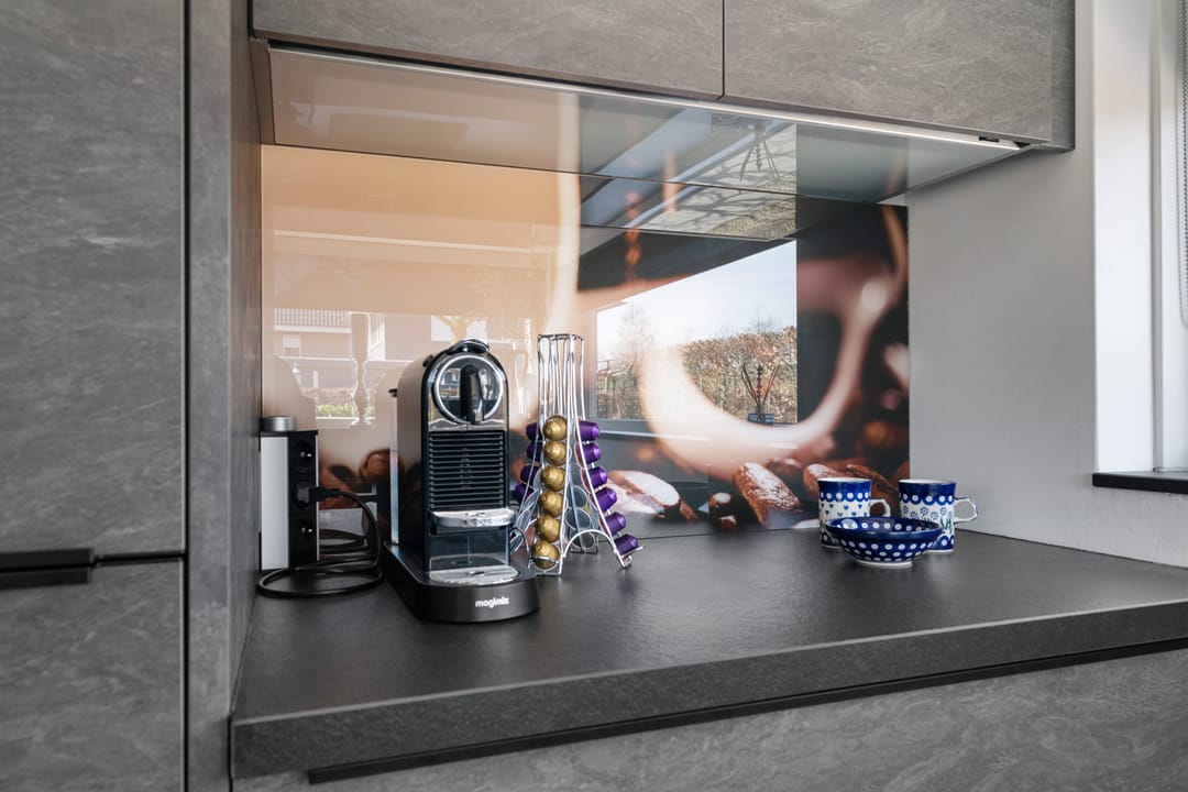 Foto 11 van Forint 13