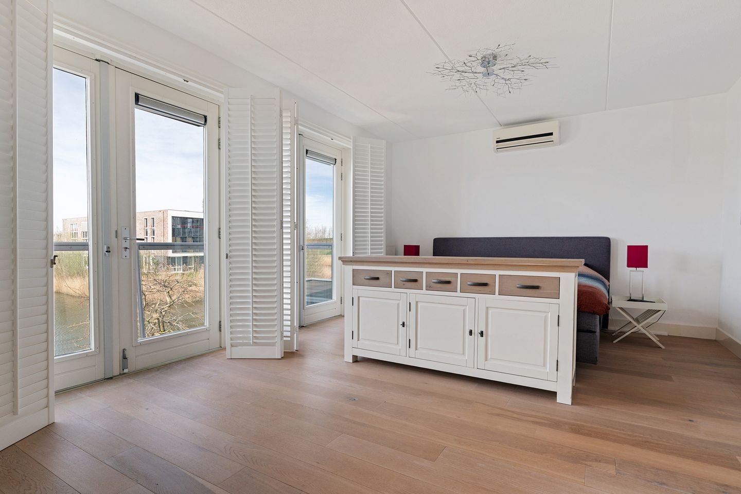 Foto 20 van Forint 13