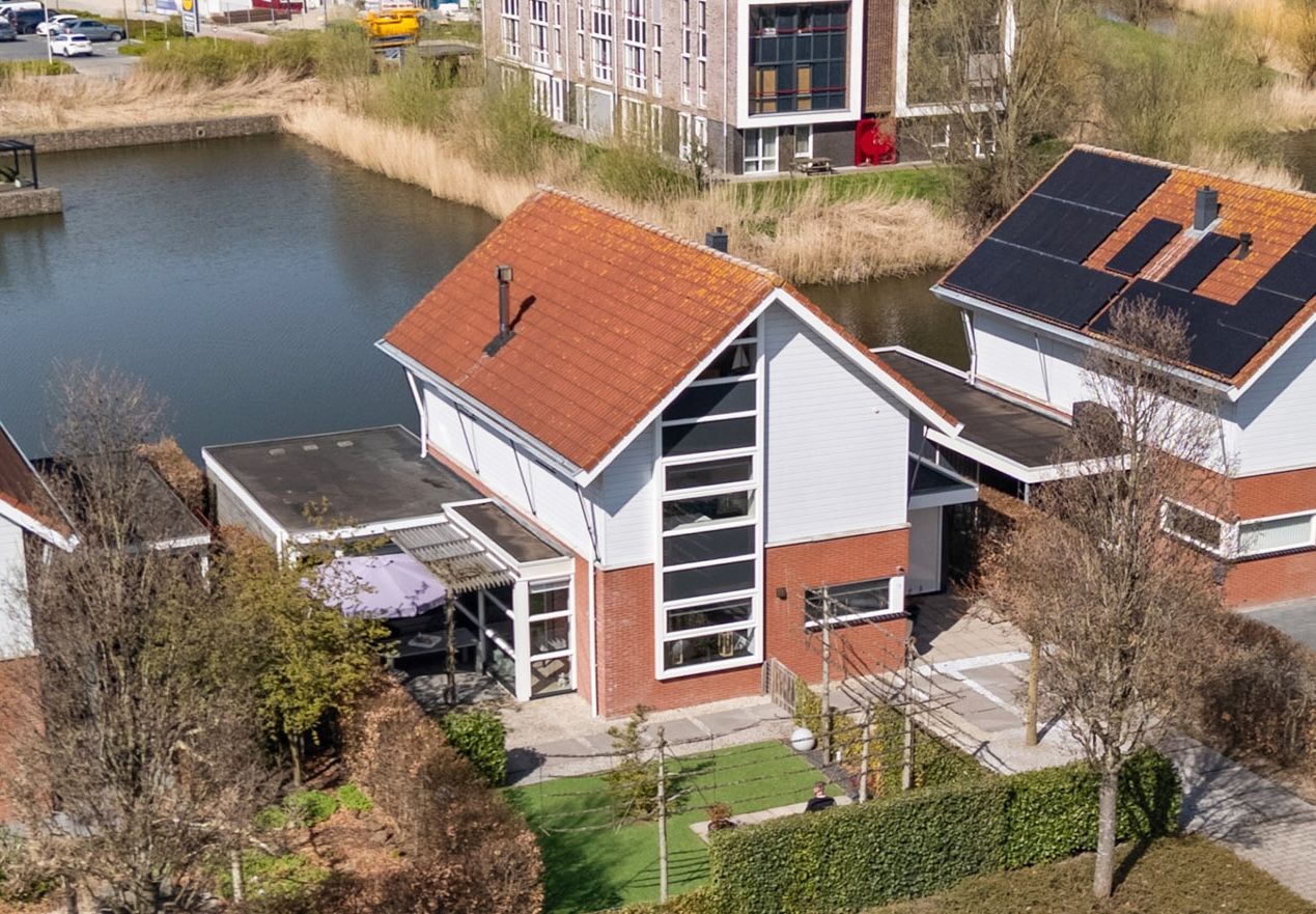 Foto 42 van Forint 13