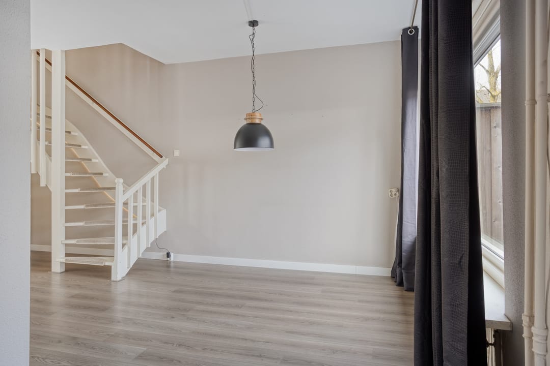 Photo 13 of Karel van de Woestijnestraat 12