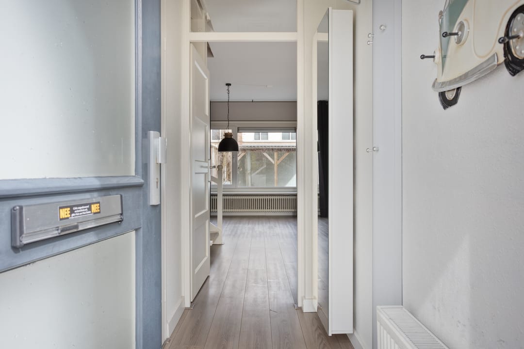 Photo 8 of Karel van de Woestijnestraat 12