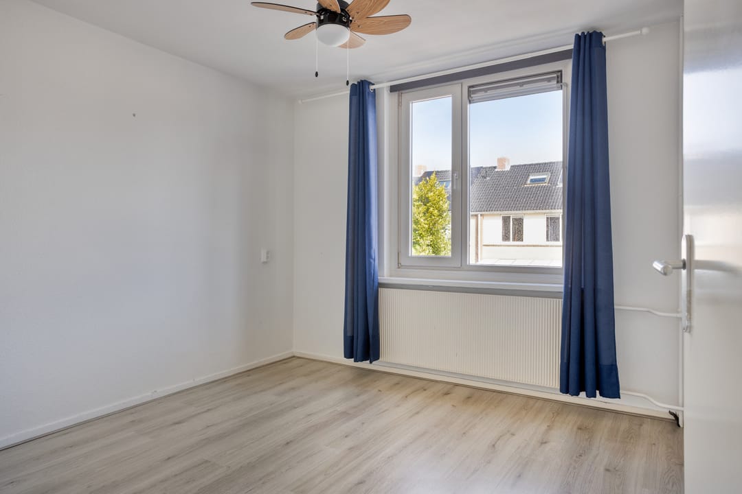 Photo 23 of Karel van de Woestijnestraat 12